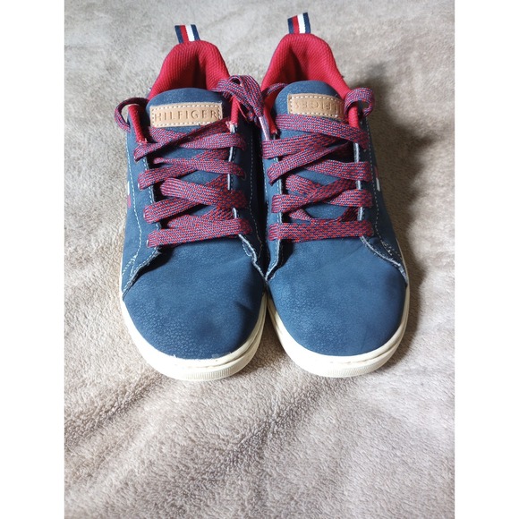 Tommy Hilfiger Youth Size 4.5 Sneakers Tennis Shoes Kids Shoes - Picture 3 of 6